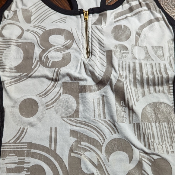 Bebe tank top workout - Picture 4 of 10